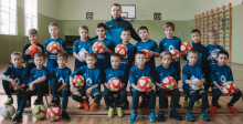 Приморский торговый порт подарил футбольную форму и экипировку юным спортсменам Приморского городского поселения
