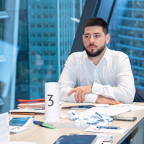 В здоровом деле