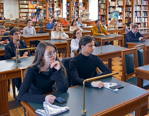 На орбите просвещения 