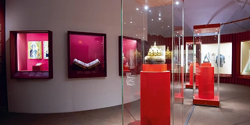 Блеск и тайны сокровищ Кремля