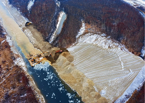 В рукавах своенравного Хора