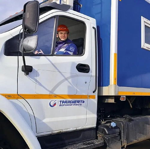 У руля и за рулем